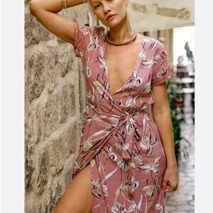 Elegant Floral V-Neck Maxi Dress